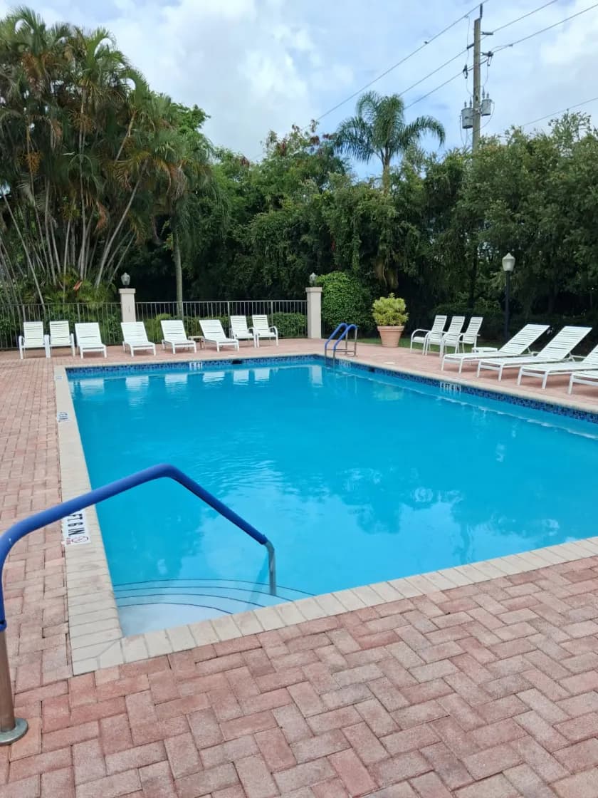 HOA community pool maintained by Florida's Best Pools in South Florida
